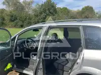 2003 Mazda 5