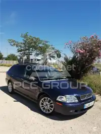 2003 Volvo V40