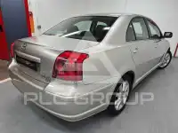 2003 Toyota Avensis