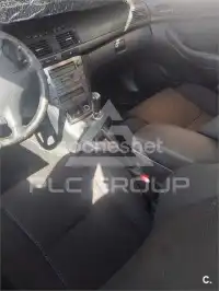 2003 Toyota Avensis