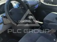 2003 KIA Carnival