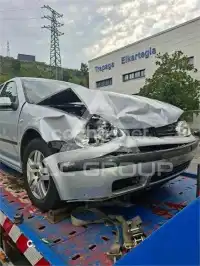 2003 Volkswagen GOLF