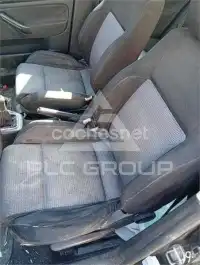 2003 Volkswagen GOLF