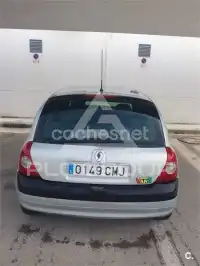 2003 Renault Clio
