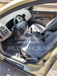 2004 Volvo S40