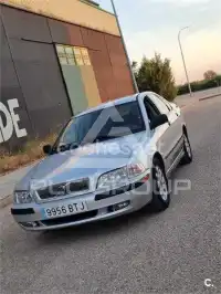 2004 Volvo S40