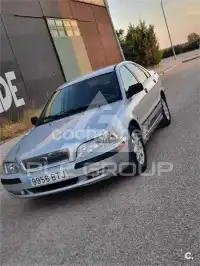 2004 Volvo S40