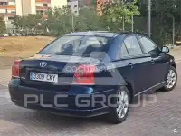 2004 Toyota Avensis