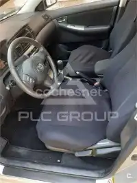 2004 Toyota COROLLA
