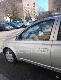 2004 Toyota YARIS