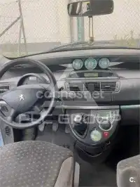 2004 Peugeot 807