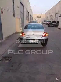 2004 Peugeot 407