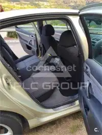 2004 Peugeot 407