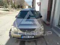 2004 KIA Carens