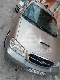 2004 KIA Carnival