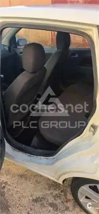 2004 Ford FIESTA