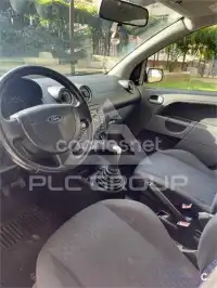 2004 Ford FIESTA
