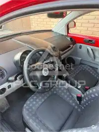2004 Volkswagen BEETLE