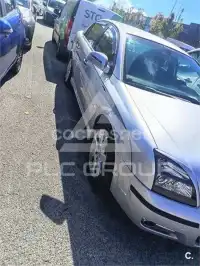 2004 Opel Vectra
