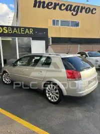 2004 Opel Signum