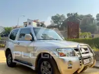 2005 Mitsubishi MONTERO