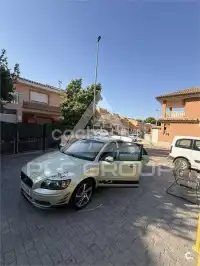 2005 Volvo S40