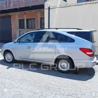 2005 Ssangyong Rodius