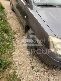 2005 Toyota Avensis