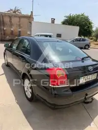 2005 Toyota Avensis