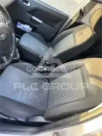 2005 Ford FIESTA
