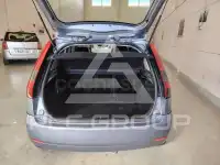 2005 Ford FIESTA