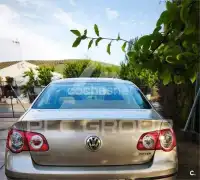 2005 Volkswagen Passat