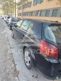 2005 Opel Signum