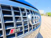 2006 Audi S8