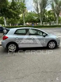 2007 Toyota AURIS