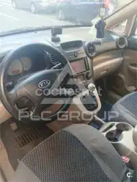 2008 KIA Carens