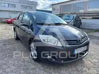 2010 Toyota AURIS