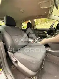 2010 Toyota AURIS