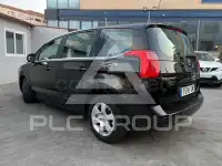 2010 Peugeot 5008