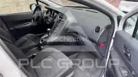 2010 Peugeot 5008