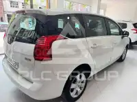 2010 Peugeot 5008