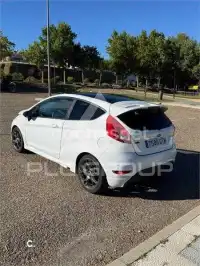 2010 Ford FIESTA