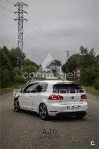 2010 Volkswagen GOLF