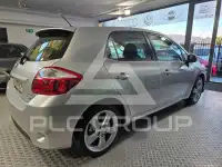 2011 Toyota AURIS