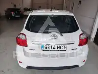 2011 Toyota AURIS
