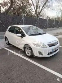 2011 Toyota AURIS