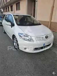 2011 Toyota AURIS