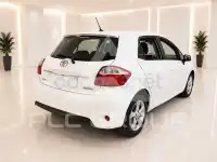 2011 Toyota AURIS