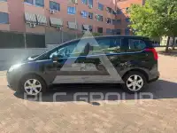 2011 Peugeot 5008