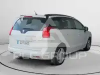 2011 Peugeot 5008